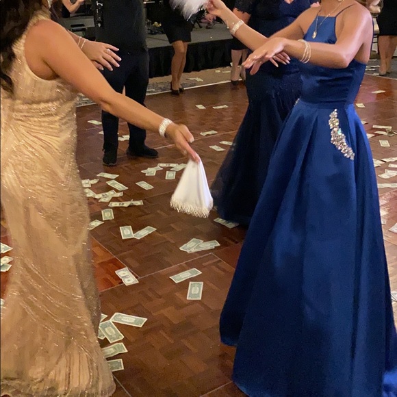 Sold - Picture 4 of 7